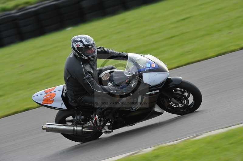 Motorcycle action photographs;anglesey circuit;anglesey trackday photographs;event digital images;eventdigitalimages;no limits trackday;oulton park circuit cheshire;peter wileman photography;trackday;trackday digital images;trackday photos;ty croes circuit wales