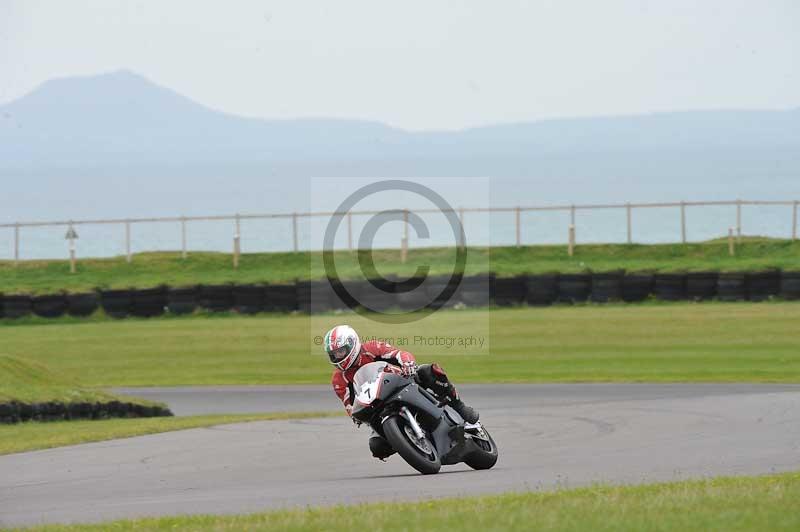 Motorcycle action photographs;anglesey circuit;anglesey trackday photographs;event digital images;eventdigitalimages;no limits trackday;oulton park circuit cheshire;peter wileman photography;trackday;trackday digital images;trackday photos;ty croes circuit wales