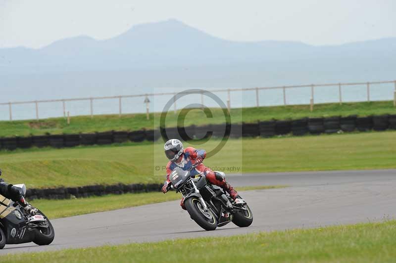 Motorcycle action photographs;anglesey circuit;anglesey trackday photographs;event digital images;eventdigitalimages;no limits trackday;oulton park circuit cheshire;peter wileman photography;trackday;trackday digital images;trackday photos;ty croes circuit wales