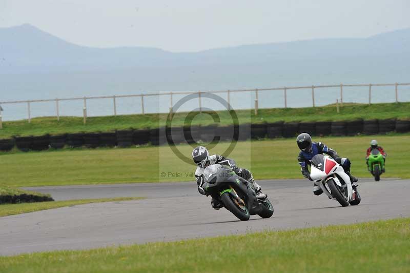 Motorcycle action photographs;anglesey circuit;anglesey trackday photographs;event digital images;eventdigitalimages;no limits trackday;oulton park circuit cheshire;peter wileman photography;trackday;trackday digital images;trackday photos;ty croes circuit wales