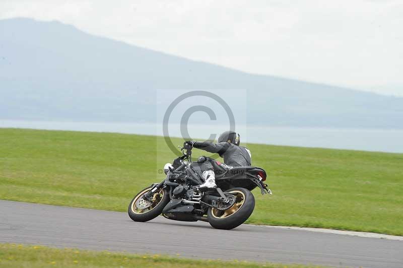 Motorcycle action photographs;anglesey circuit;anglesey trackday photographs;event digital images;eventdigitalimages;no limits trackday;oulton park circuit cheshire;peter wileman photography;trackday;trackday digital images;trackday photos;ty croes circuit wales