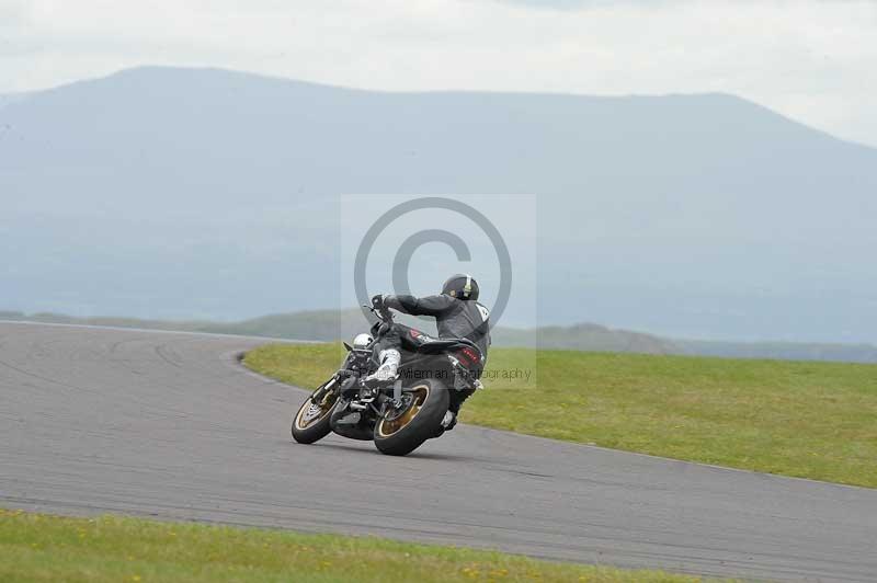 Motorcycle action photographs;anglesey circuit;anglesey trackday photographs;event digital images;eventdigitalimages;no limits trackday;oulton park circuit cheshire;peter wileman photography;trackday;trackday digital images;trackday photos;ty croes circuit wales