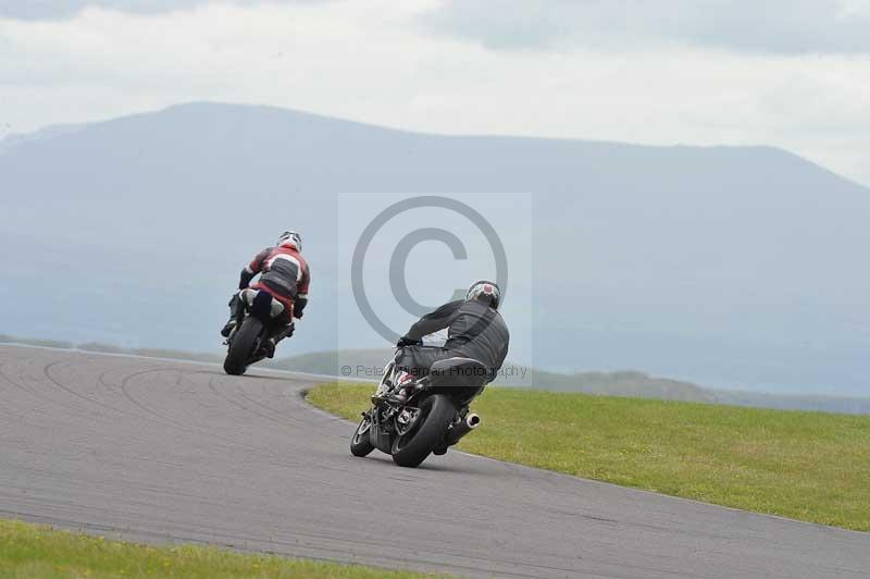 Motorcycle action photographs;anglesey circuit;anglesey trackday photographs;event digital images;eventdigitalimages;no limits trackday;oulton park circuit cheshire;peter wileman photography;trackday;trackday digital images;trackday photos;ty croes circuit wales