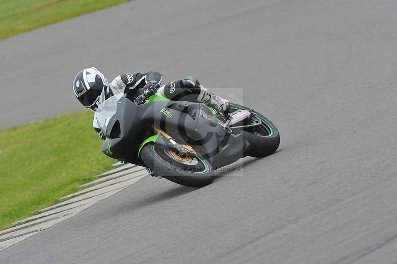 Motorcycle action photographs;anglesey circuit;anglesey trackday photographs;event digital images;eventdigitalimages;no limits trackday;oulton park circuit cheshire;peter wileman photography;trackday;trackday digital images;trackday photos;ty croes circuit wales