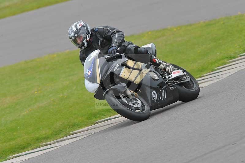 Motorcycle action photographs;anglesey circuit;anglesey trackday photographs;event digital images;eventdigitalimages;no limits trackday;oulton park circuit cheshire;peter wileman photography;trackday;trackday digital images;trackday photos;ty croes circuit wales