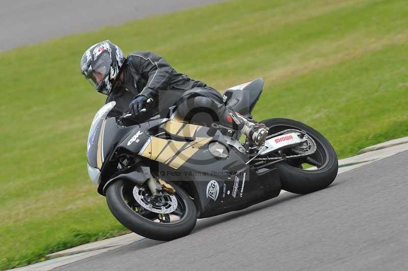 Motorcycle action photographs;anglesey circuit;anglesey trackday photographs;event digital images;eventdigitalimages;no limits trackday;oulton park circuit cheshire;peter wileman photography;trackday;trackday digital images;trackday photos;ty croes circuit wales