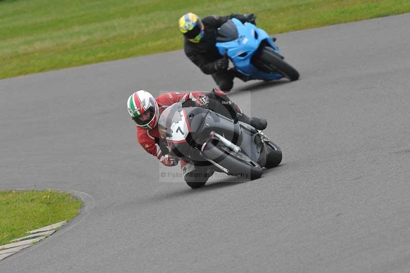 Motorcycle action photographs;anglesey circuit;anglesey trackday photographs;event digital images;eventdigitalimages;no limits trackday;oulton park circuit cheshire;peter wileman photography;trackday;trackday digital images;trackday photos;ty croes circuit wales