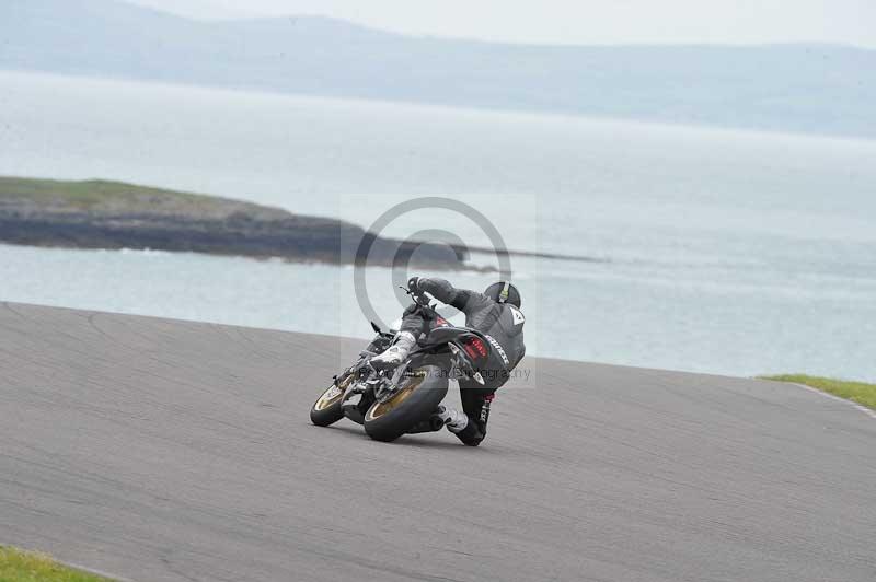 Motorcycle action photographs;anglesey circuit;anglesey trackday photographs;event digital images;eventdigitalimages;no limits trackday;oulton park circuit cheshire;peter wileman photography;trackday;trackday digital images;trackday photos;ty croes circuit wales