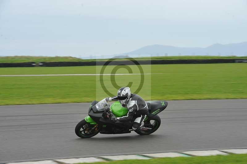 Motorcycle action photographs;anglesey circuit;anglesey trackday photographs;event digital images;eventdigitalimages;no limits trackday;oulton park circuit cheshire;peter wileman photography;trackday;trackday digital images;trackday photos;ty croes circuit wales