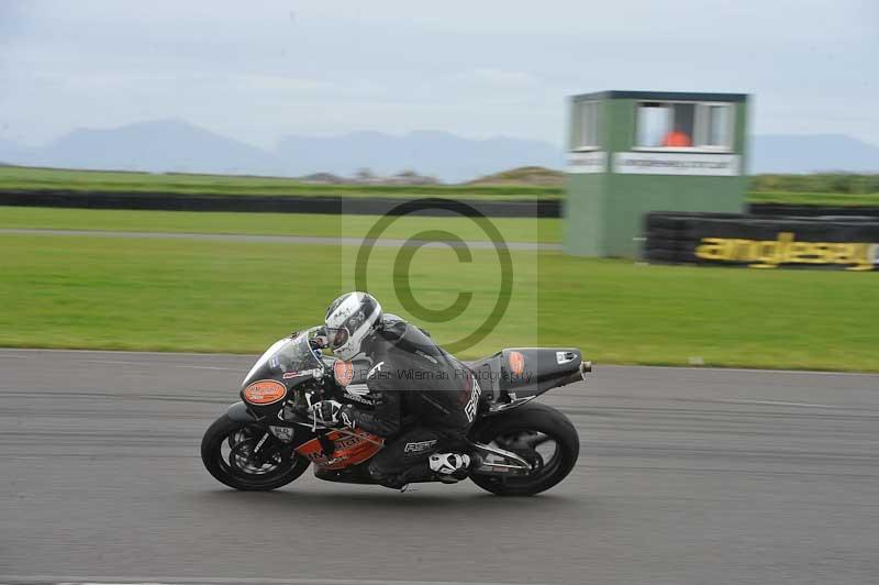 Motorcycle action photographs;anglesey circuit;anglesey trackday photographs;event digital images;eventdigitalimages;no limits trackday;oulton park circuit cheshire;peter wileman photography;trackday;trackday digital images;trackday photos;ty croes circuit wales