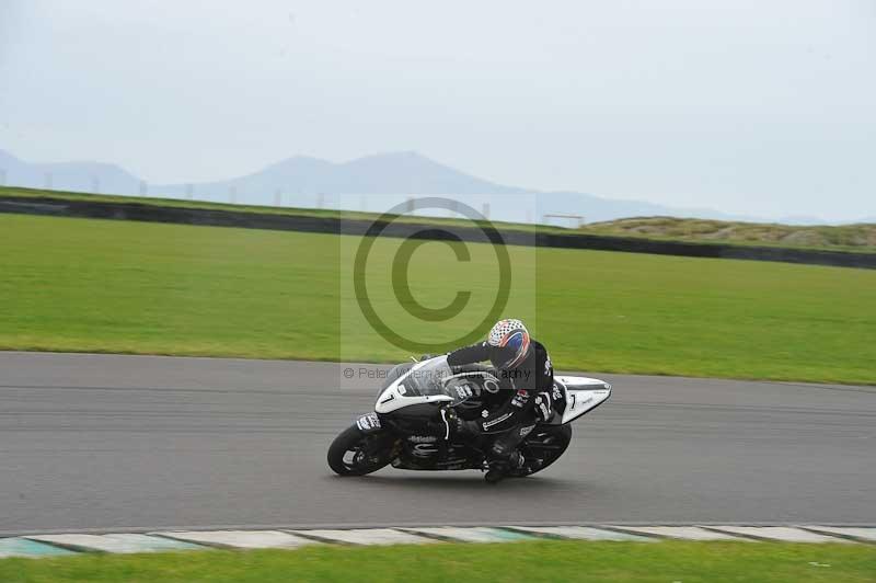 Motorcycle action photographs;anglesey circuit;anglesey trackday photographs;event digital images;eventdigitalimages;no limits trackday;oulton park circuit cheshire;peter wileman photography;trackday;trackday digital images;trackday photos;ty croes circuit wales