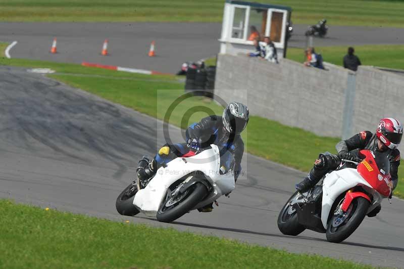 Motorcycle action photographs;anglesey circuit;anglesey trackday photographs;event digital images;eventdigitalimages;no limits trackday;oulton park circuit cheshire;peter wileman photography;trackday;trackday digital images;trackday photos;ty croes circuit wales