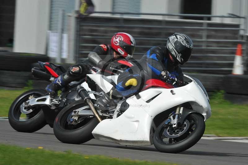 Motorcycle action photographs;anglesey circuit;anglesey trackday photographs;event digital images;eventdigitalimages;no limits trackday;oulton park circuit cheshire;peter wileman photography;trackday;trackday digital images;trackday photos;ty croes circuit wales