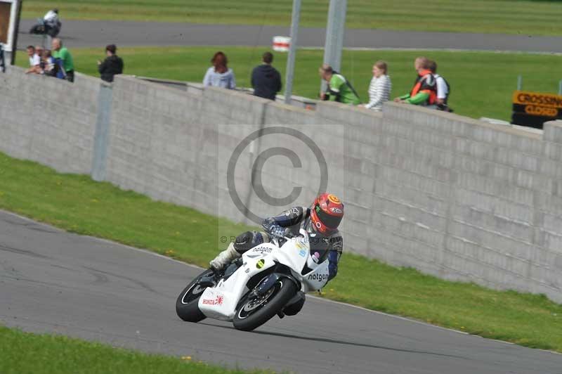 Motorcycle action photographs;anglesey circuit;anglesey trackday photographs;event digital images;eventdigitalimages;no limits trackday;oulton park circuit cheshire;peter wileman photography;trackday;trackday digital images;trackday photos;ty croes circuit wales