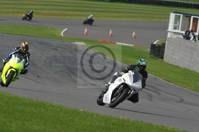 Motorcycle action photographs;anglesey circuit;anglesey trackday photographs;event digital images;eventdigitalimages;no limits trackday;oulton park circuit cheshire;peter wileman photography;trackday;trackday digital images;trackday photos;ty croes circuit wales