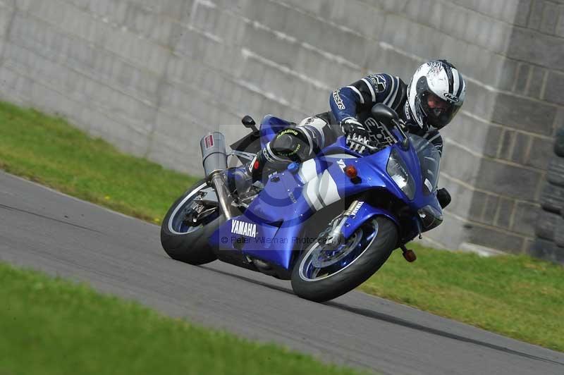 Motorcycle action photographs;anglesey circuit;anglesey trackday photographs;event digital images;eventdigitalimages;no limits trackday;oulton park circuit cheshire;peter wileman photography;trackday;trackday digital images;trackday photos;ty croes circuit wales