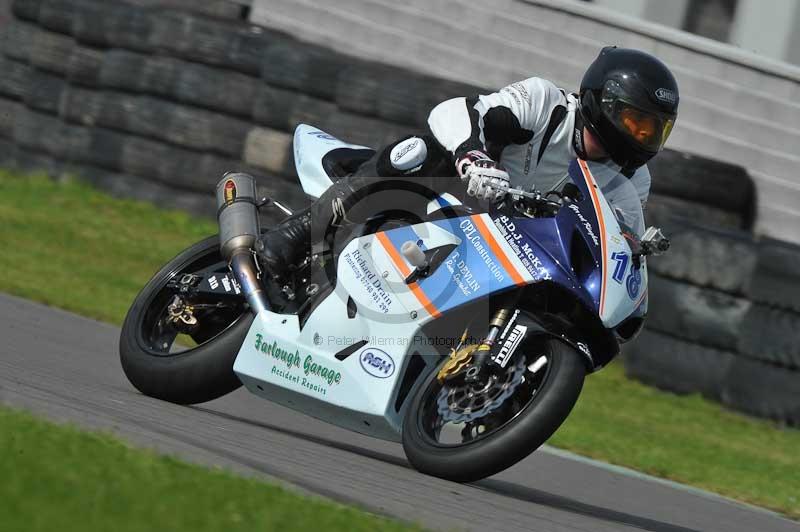 Motorcycle action photographs;anglesey circuit;anglesey trackday photographs;event digital images;eventdigitalimages;no limits trackday;oulton park circuit cheshire;peter wileman photography;trackday;trackday digital images;trackday photos;ty croes circuit wales