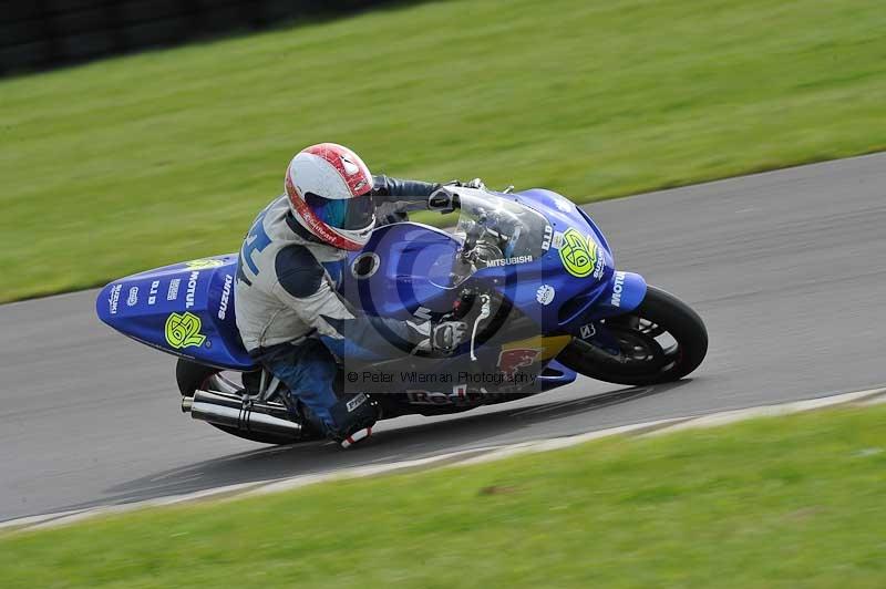 Motorcycle action photographs;anglesey circuit;anglesey trackday photographs;event digital images;eventdigitalimages;no limits trackday;oulton park circuit cheshire;peter wileman photography;trackday;trackday digital images;trackday photos;ty croes circuit wales