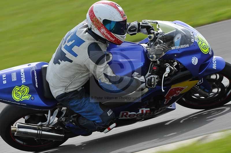 Motorcycle action photographs;anglesey circuit;anglesey trackday photographs;event digital images;eventdigitalimages;no limits trackday;oulton park circuit cheshire;peter wileman photography;trackday;trackday digital images;trackday photos;ty croes circuit wales