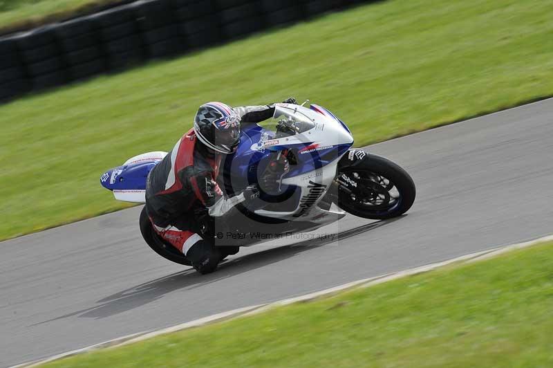 Motorcycle action photographs;anglesey circuit;anglesey trackday photographs;event digital images;eventdigitalimages;no limits trackday;oulton park circuit cheshire;peter wileman photography;trackday;trackday digital images;trackday photos;ty croes circuit wales