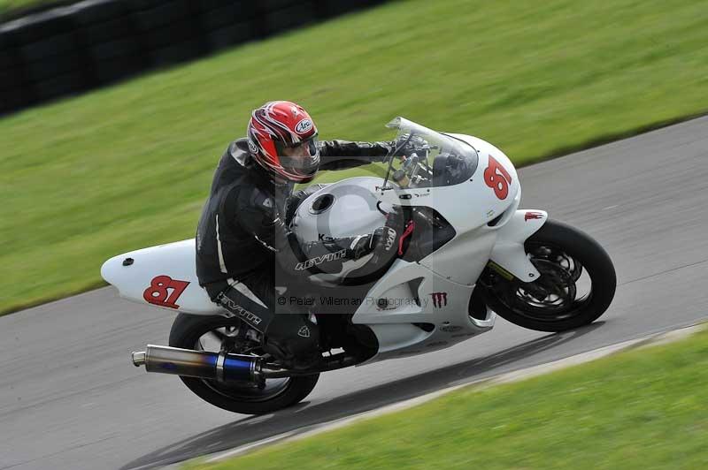 Motorcycle action photographs;anglesey circuit;anglesey trackday photographs;event digital images;eventdigitalimages;no limits trackday;oulton park circuit cheshire;peter wileman photography;trackday;trackday digital images;trackday photos;ty croes circuit wales