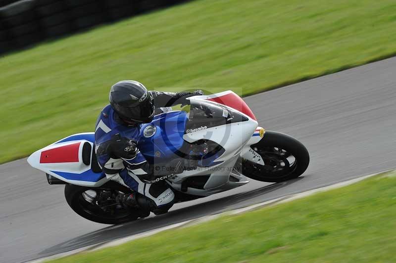 Motorcycle action photographs;anglesey circuit;anglesey trackday photographs;event digital images;eventdigitalimages;no limits trackday;oulton park circuit cheshire;peter wileman photography;trackday;trackday digital images;trackday photos;ty croes circuit wales