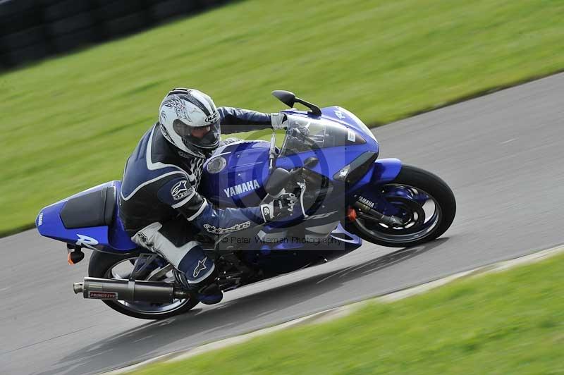 Motorcycle action photographs;anglesey circuit;anglesey trackday photographs;event digital images;eventdigitalimages;no limits trackday;oulton park circuit cheshire;peter wileman photography;trackday;trackday digital images;trackday photos;ty croes circuit wales