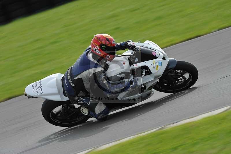 Motorcycle action photographs;anglesey circuit;anglesey trackday photographs;event digital images;eventdigitalimages;no limits trackday;oulton park circuit cheshire;peter wileman photography;trackday;trackday digital images;trackday photos;ty croes circuit wales