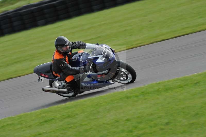 Motorcycle action photographs;anglesey circuit;anglesey trackday photographs;event digital images;eventdigitalimages;no limits trackday;oulton park circuit cheshire;peter wileman photography;trackday;trackday digital images;trackday photos;ty croes circuit wales