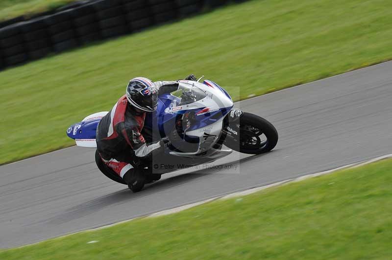 Motorcycle action photographs;anglesey circuit;anglesey trackday photographs;event digital images;eventdigitalimages;no limits trackday;oulton park circuit cheshire;peter wileman photography;trackday;trackday digital images;trackday photos;ty croes circuit wales