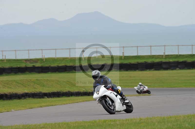 Motorcycle action photographs;anglesey circuit;anglesey trackday photographs;event digital images;eventdigitalimages;no limits trackday;oulton park circuit cheshire;peter wileman photography;trackday;trackday digital images;trackday photos;ty croes circuit wales