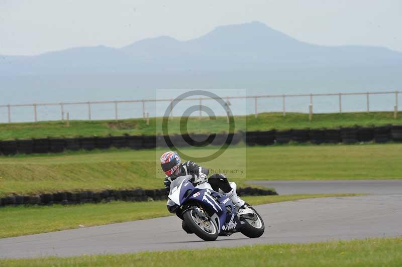 Motorcycle action photographs;anglesey circuit;anglesey trackday photographs;event digital images;eventdigitalimages;no limits trackday;oulton park circuit cheshire;peter wileman photography;trackday;trackday digital images;trackday photos;ty croes circuit wales