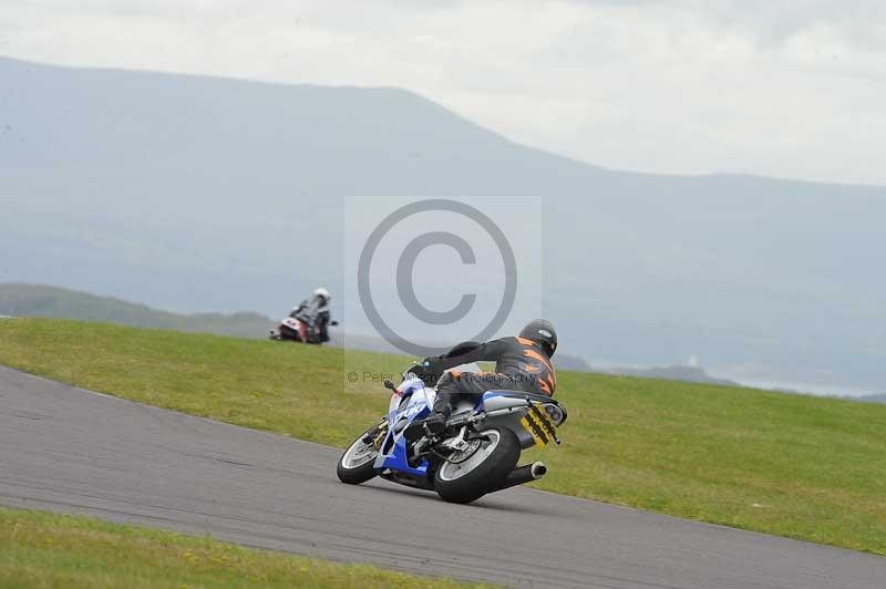 Motorcycle action photographs;anglesey circuit;anglesey trackday photographs;event digital images;eventdigitalimages;no limits trackday;oulton park circuit cheshire;peter wileman photography;trackday;trackday digital images;trackday photos;ty croes circuit wales