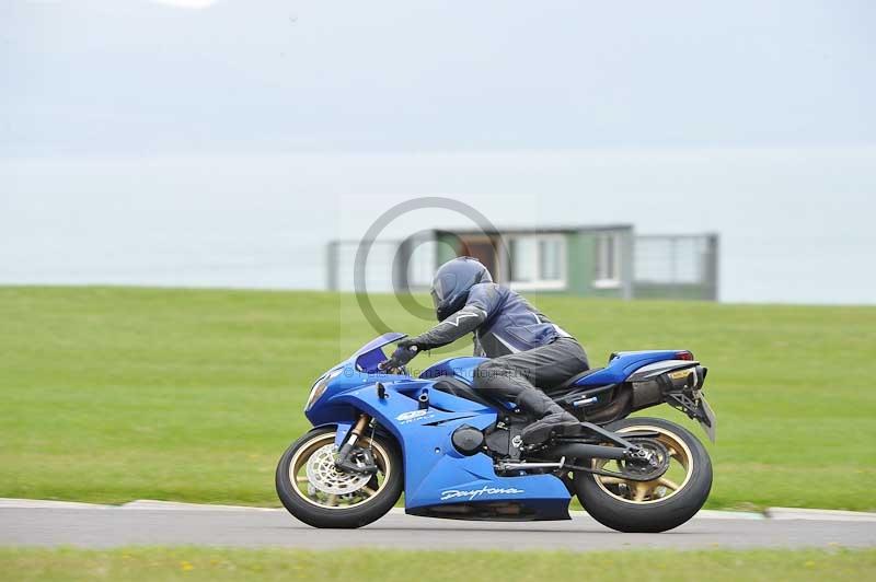 Motorcycle action photographs;anglesey circuit;anglesey trackday photographs;event digital images;eventdigitalimages;no limits trackday;oulton park circuit cheshire;peter wileman photography;trackday;trackday digital images;trackday photos;ty croes circuit wales