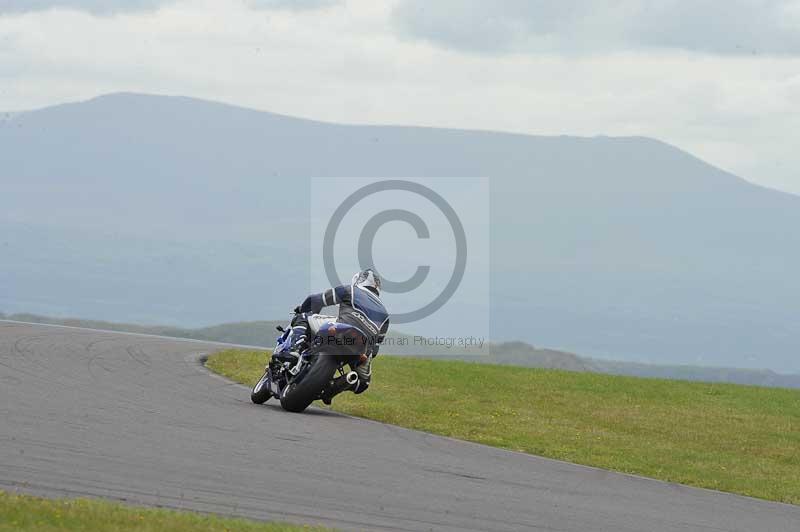 Motorcycle action photographs;anglesey circuit;anglesey trackday photographs;event digital images;eventdigitalimages;no limits trackday;oulton park circuit cheshire;peter wileman photography;trackday;trackday digital images;trackday photos;ty croes circuit wales