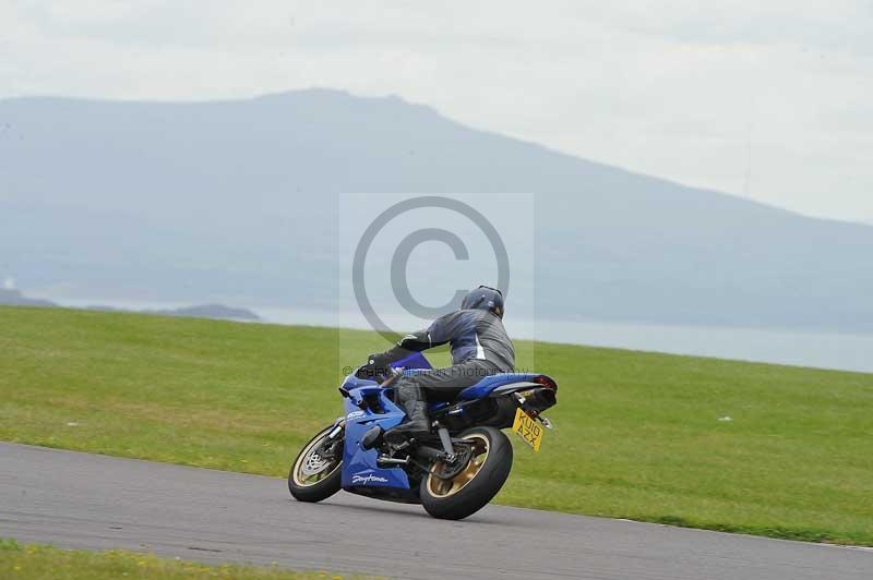 Motorcycle action photographs;anglesey circuit;anglesey trackday photographs;event digital images;eventdigitalimages;no limits trackday;oulton park circuit cheshire;peter wileman photography;trackday;trackday digital images;trackday photos;ty croes circuit wales