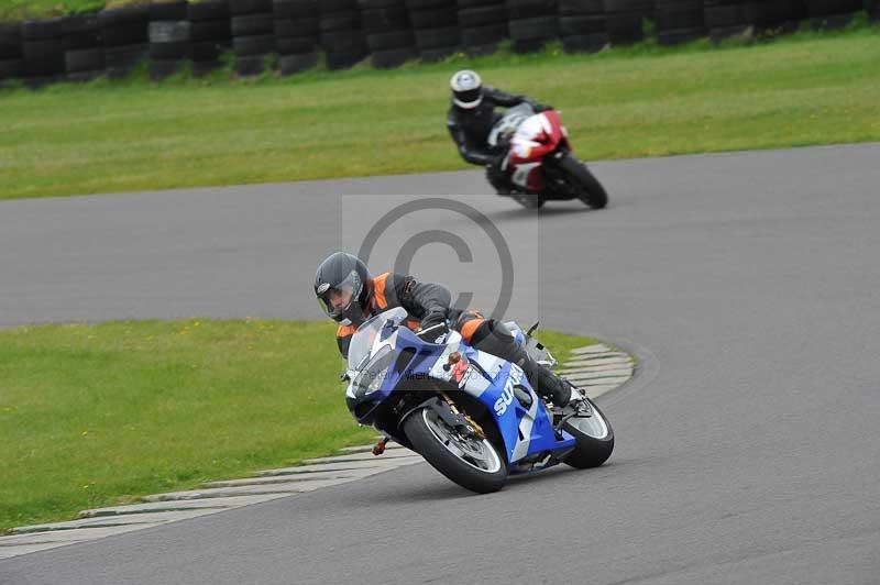 Motorcycle action photographs;anglesey circuit;anglesey trackday photographs;event digital images;eventdigitalimages;no limits trackday;oulton park circuit cheshire;peter wileman photography;trackday;trackday digital images;trackday photos;ty croes circuit wales