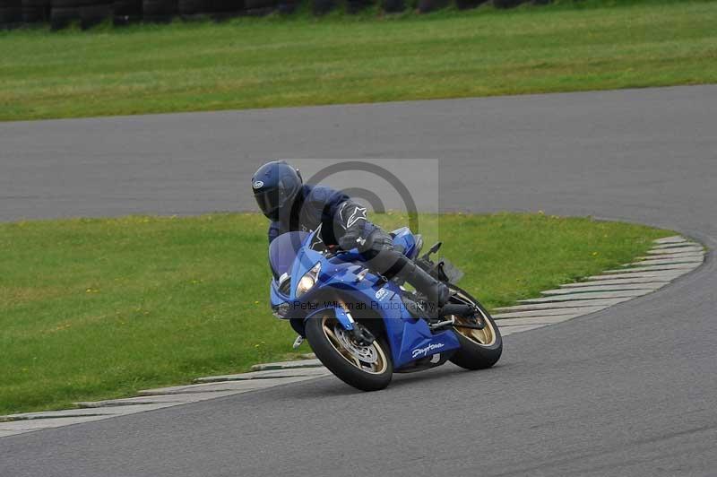 Motorcycle action photographs;anglesey circuit;anglesey trackday photographs;event digital images;eventdigitalimages;no limits trackday;oulton park circuit cheshire;peter wileman photography;trackday;trackday digital images;trackday photos;ty croes circuit wales