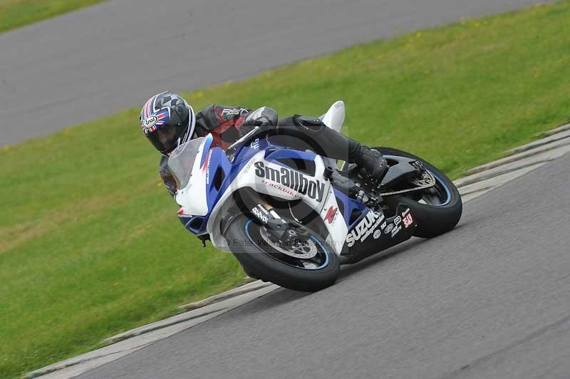 Motorcycle action photographs;anglesey circuit;anglesey trackday photographs;event digital images;eventdigitalimages;no limits trackday;oulton park circuit cheshire;peter wileman photography;trackday;trackday digital images;trackday photos;ty croes circuit wales