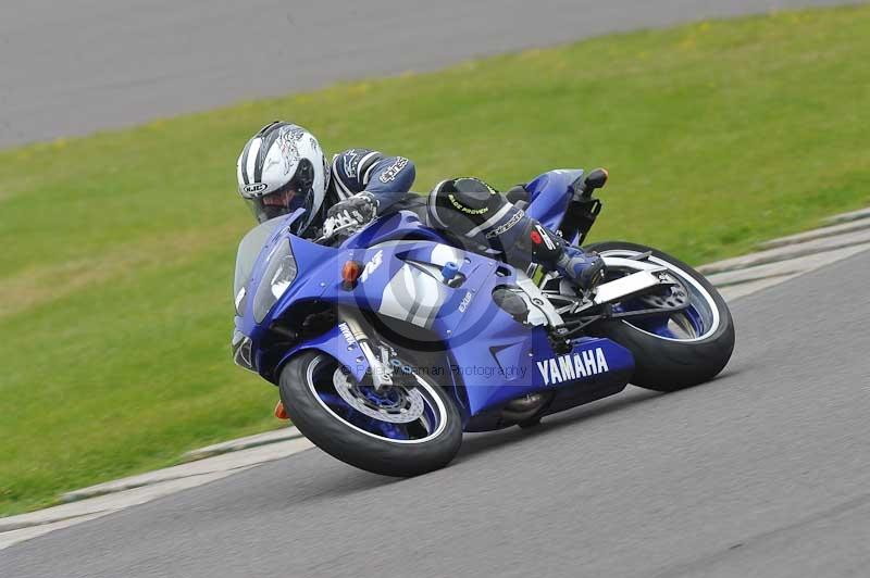 Motorcycle action photographs;anglesey circuit;anglesey trackday photographs;event digital images;eventdigitalimages;no limits trackday;oulton park circuit cheshire;peter wileman photography;trackday;trackday digital images;trackday photos;ty croes circuit wales