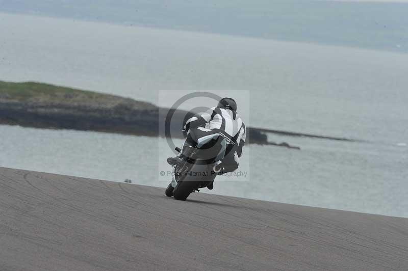 Motorcycle action photographs;anglesey circuit;anglesey trackday photographs;event digital images;eventdigitalimages;no limits trackday;oulton park circuit cheshire;peter wileman photography;trackday;trackday digital images;trackday photos;ty croes circuit wales