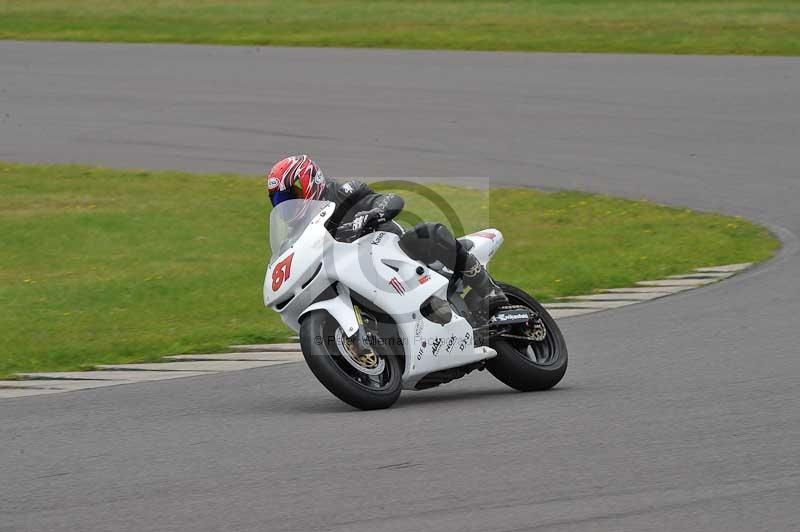 Motorcycle action photographs;anglesey circuit;anglesey trackday photographs;event digital images;eventdigitalimages;no limits trackday;oulton park circuit cheshire;peter wileman photography;trackday;trackday digital images;trackday photos;ty croes circuit wales