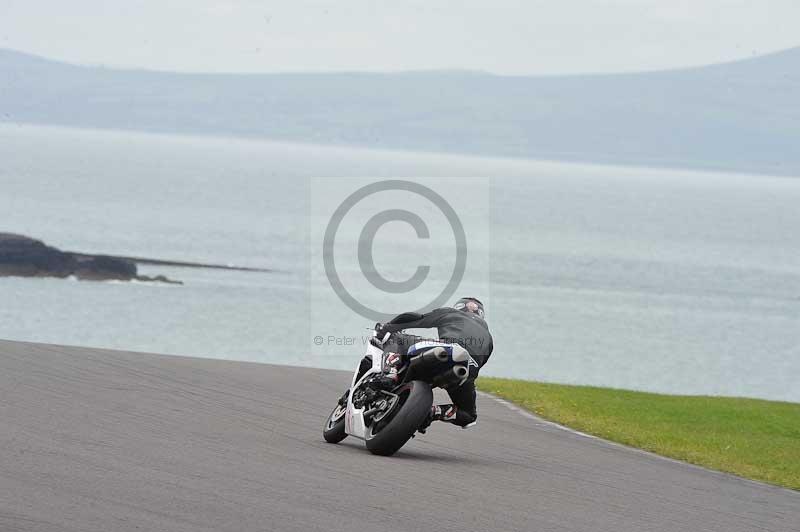 Motorcycle action photographs;anglesey circuit;anglesey trackday photographs;event digital images;eventdigitalimages;no limits trackday;oulton park circuit cheshire;peter wileman photography;trackday;trackday digital images;trackday photos;ty croes circuit wales