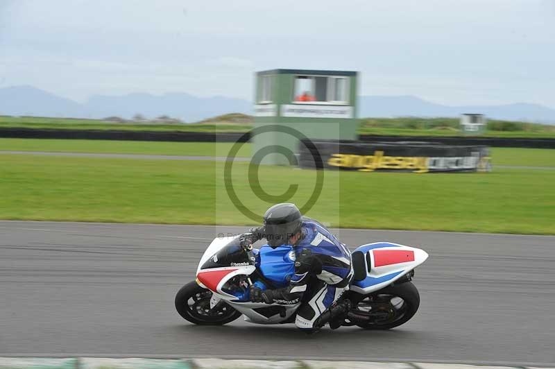 Motorcycle action photographs;anglesey circuit;anglesey trackday photographs;event digital images;eventdigitalimages;no limits trackday;oulton park circuit cheshire;peter wileman photography;trackday;trackday digital images;trackday photos;ty croes circuit wales