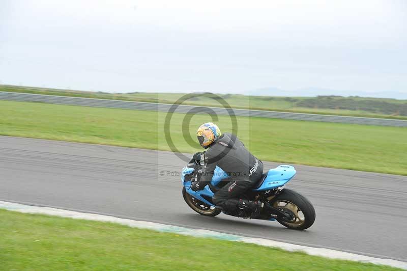 Motorcycle action photographs;anglesey circuit;anglesey trackday photographs;event digital images;eventdigitalimages;no limits trackday;oulton park circuit cheshire;peter wileman photography;trackday;trackday digital images;trackday photos;ty croes circuit wales