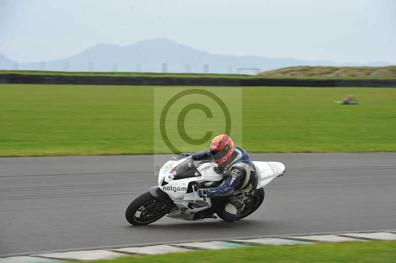 Motorcycle action photographs;anglesey circuit;anglesey trackday photographs;event digital images;eventdigitalimages;no limits trackday;oulton park circuit cheshire;peter wileman photography;trackday;trackday digital images;trackday photos;ty croes circuit wales