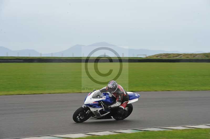 Motorcycle action photographs;anglesey circuit;anglesey trackday photographs;event digital images;eventdigitalimages;no limits trackday;oulton park circuit cheshire;peter wileman photography;trackday;trackday digital images;trackday photos;ty croes circuit wales