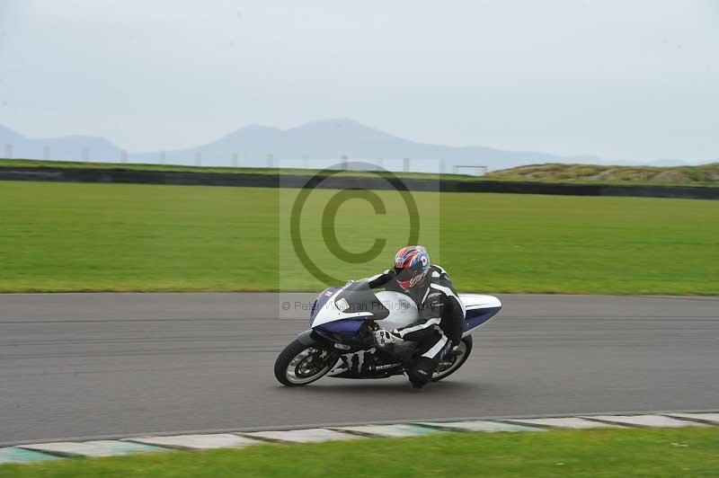 Motorcycle action photographs;anglesey circuit;anglesey trackday photographs;event digital images;eventdigitalimages;no limits trackday;oulton park circuit cheshire;peter wileman photography;trackday;trackday digital images;trackday photos;ty croes circuit wales