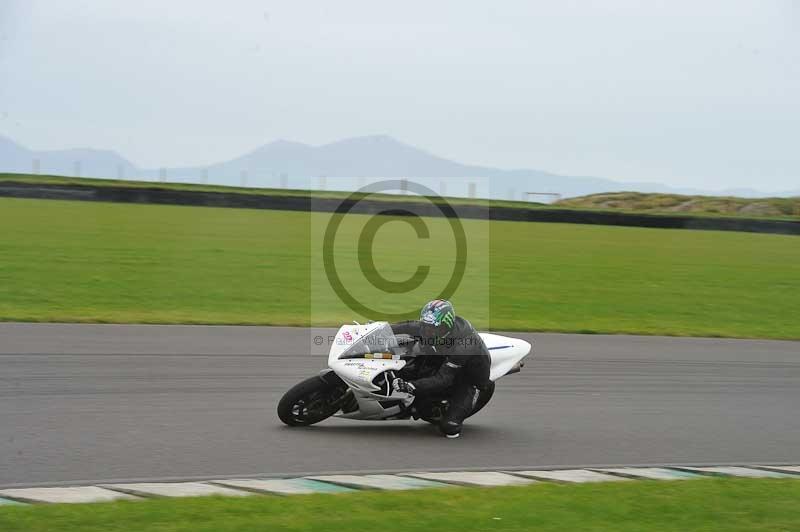 Motorcycle action photographs;anglesey circuit;anglesey trackday photographs;event digital images;eventdigitalimages;no limits trackday;oulton park circuit cheshire;peter wileman photography;trackday;trackday digital images;trackday photos;ty croes circuit wales