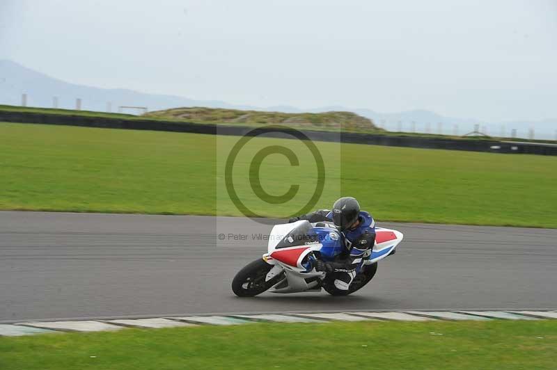 Motorcycle action photographs;anglesey circuit;anglesey trackday photographs;event digital images;eventdigitalimages;no limits trackday;oulton park circuit cheshire;peter wileman photography;trackday;trackday digital images;trackday photos;ty croes circuit wales